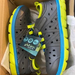 NWT Boys Stride Rite M2P Phibian/gray WATER SHOES/SANDALS